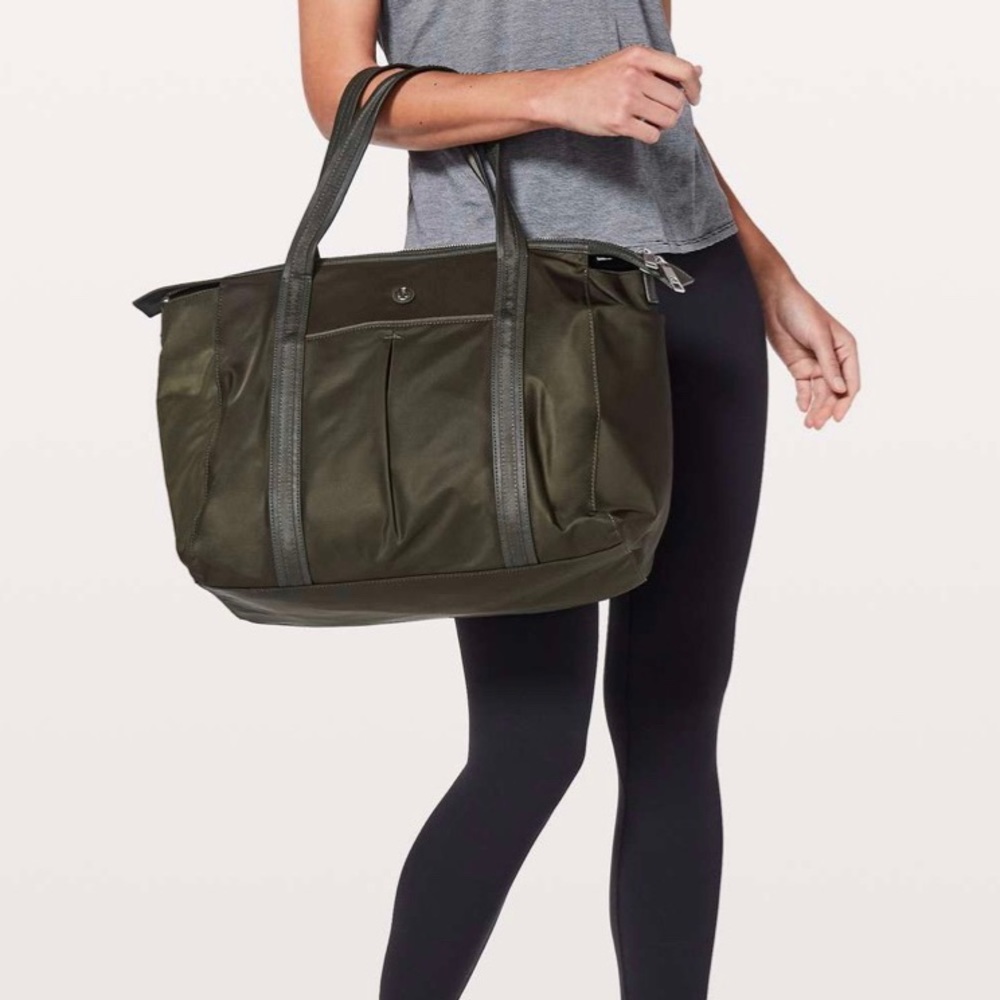 Lululemon Everywhere Bag NWT